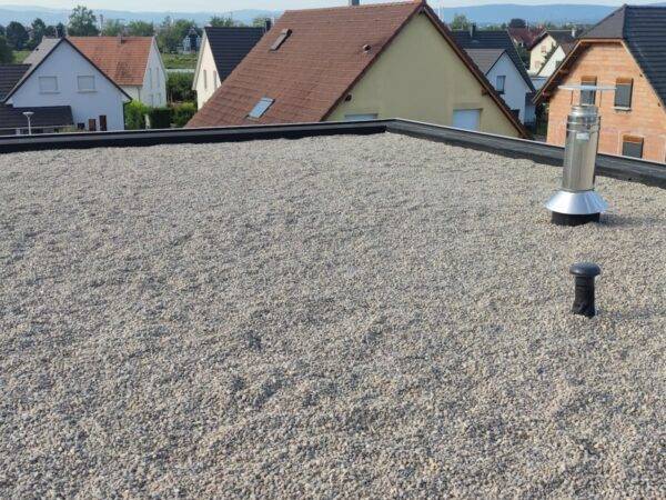 Pose de membrane d&#8217;étanchéité pour toiture en EPDM à Sundhoffen près de Colmar Saint-Dié-des-Vosges 1